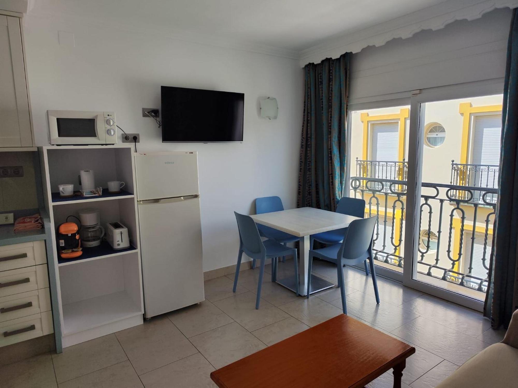 Apartamentos Caracas Торремолінос Екстер'єр фото